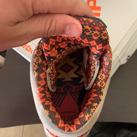 Reebok court victory pump size 8 used - Picture 3 of 8